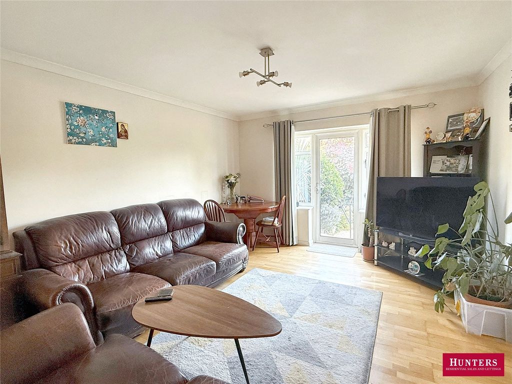 Property photo 3 of 12 Picture No. 24