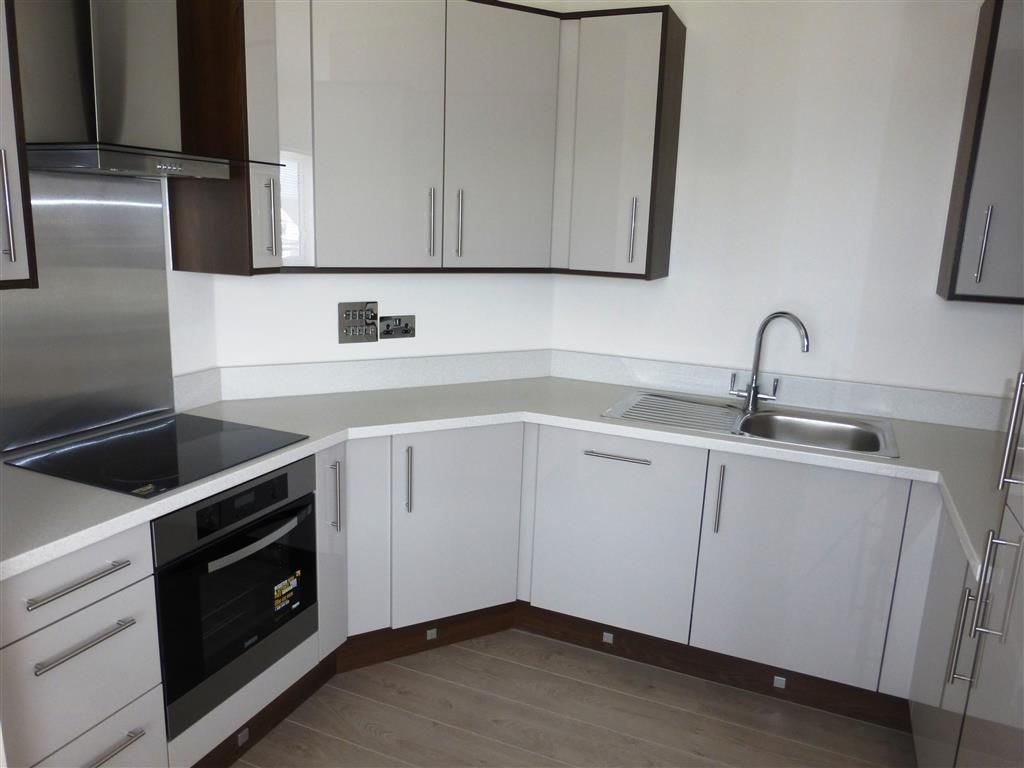 Property photo 2 of 14 Kitchen