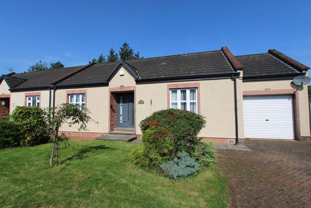 Property photo 1 of 28