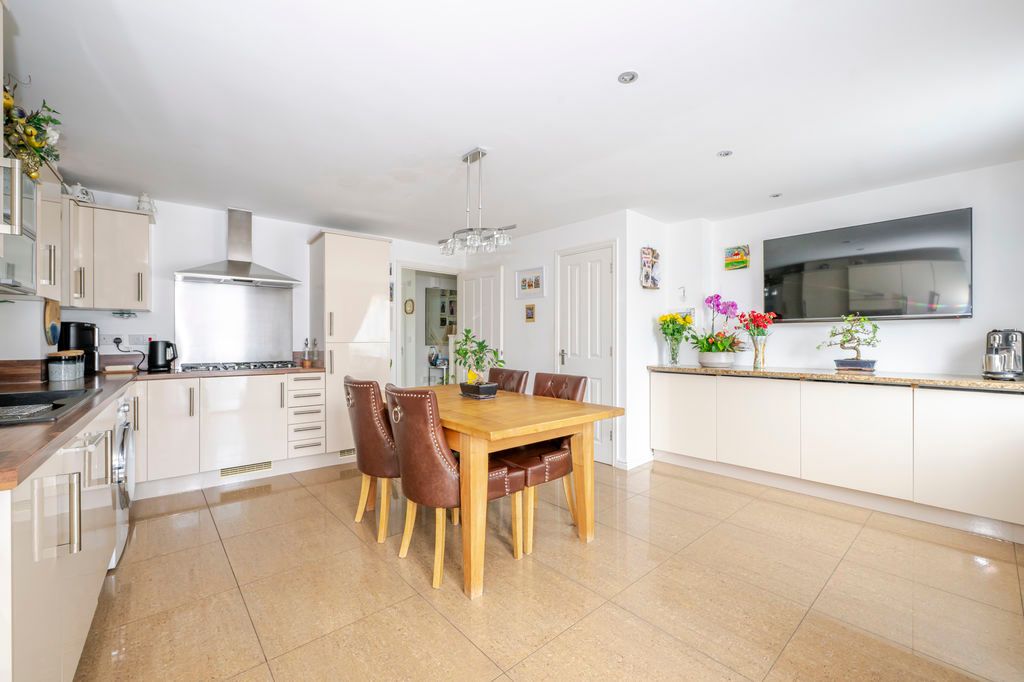 Property photo 3 of 21 Photo 10