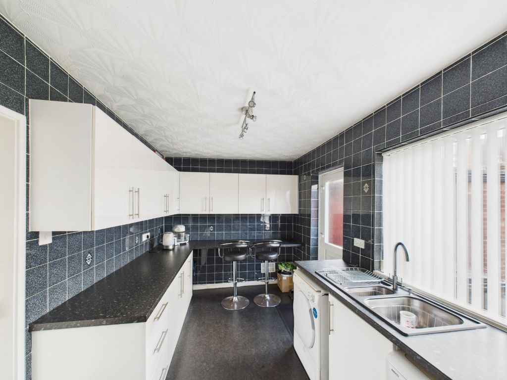 Property photo 3 of 12 4802225