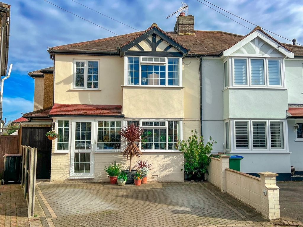 Property photo 1 of 40