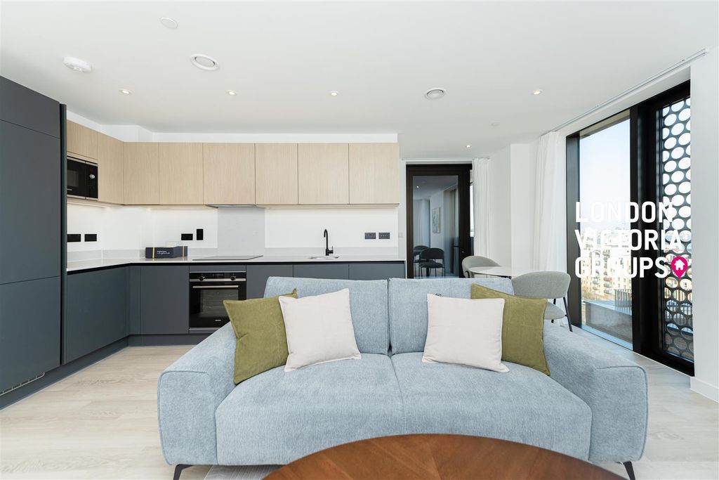 Property photo 3 of 20 1-7368.Jpg