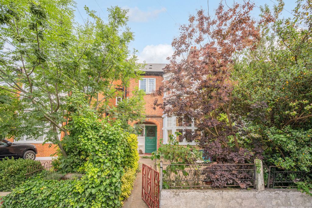 Property photo 2 of 22