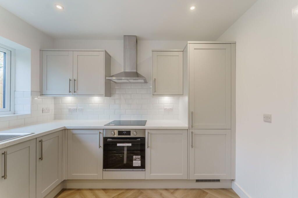 Property photo 3 of 37