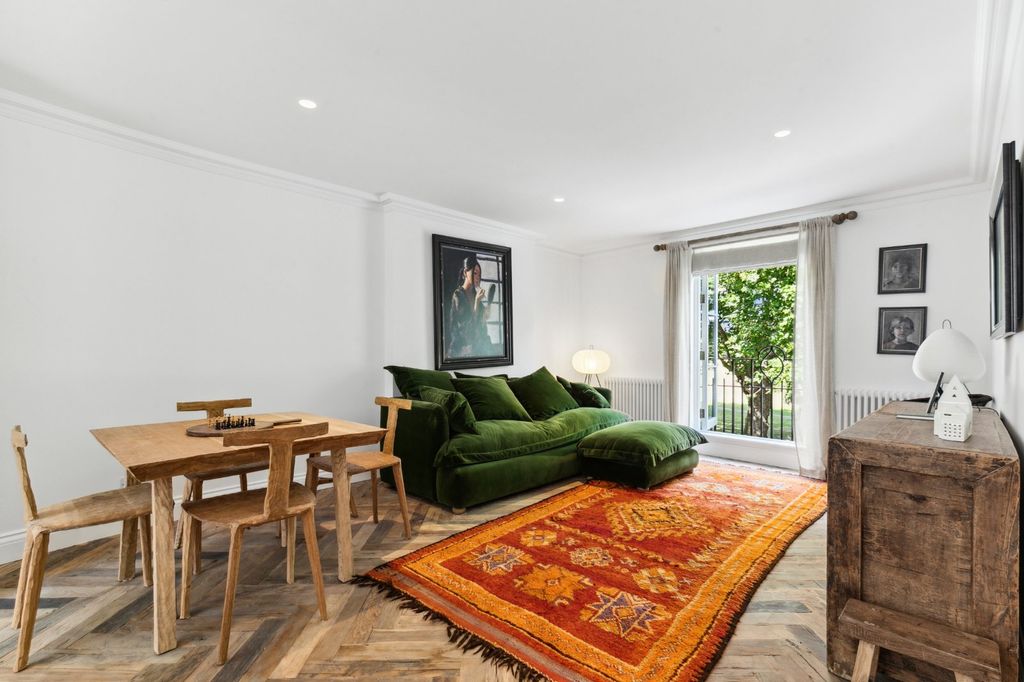 Property photo 3 of 16 Reception/Dining