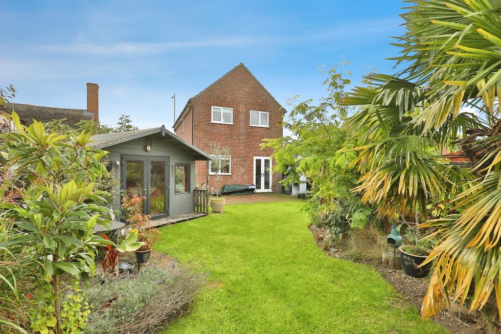 Property photo 3 of 17