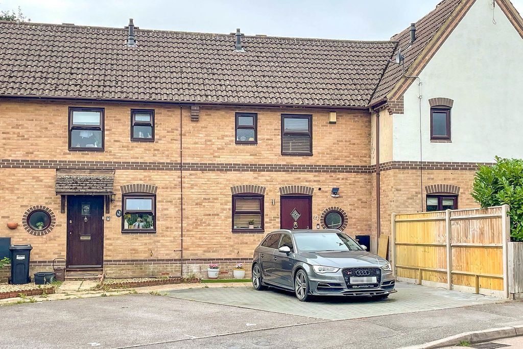 Property photo 1 of 11 External