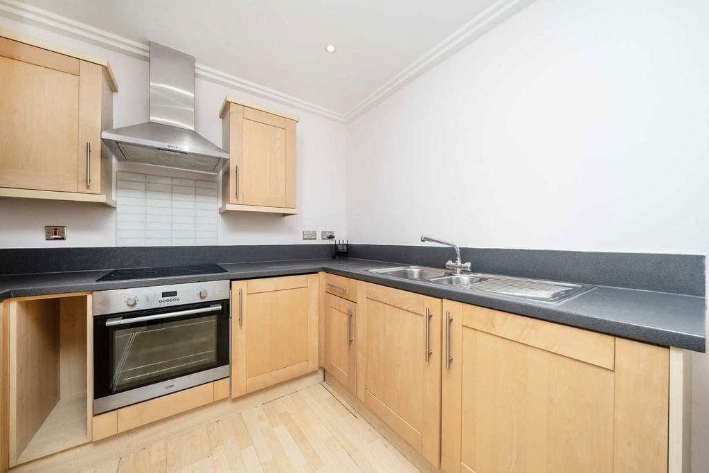 Property photo 3 of 4