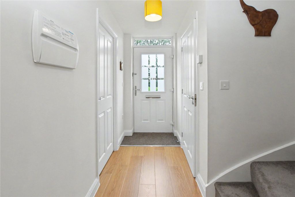 Property photo 3 of 29 Picture No. 04