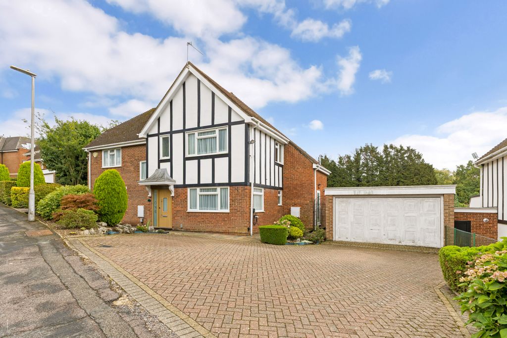 Property photo 1 of 21