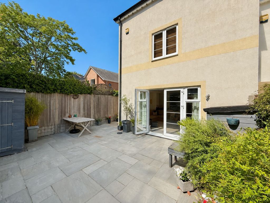 Property photo 3 of 23