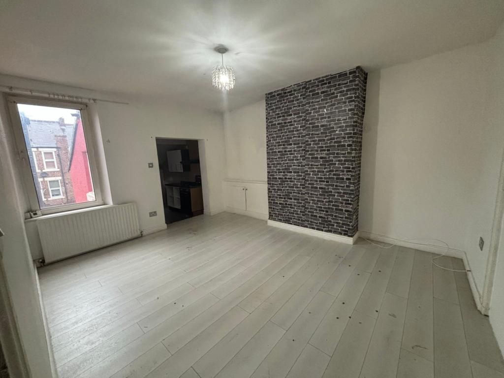 Property photo 2 of 11 Lounge