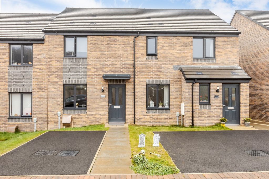 Property photo 1 of 25