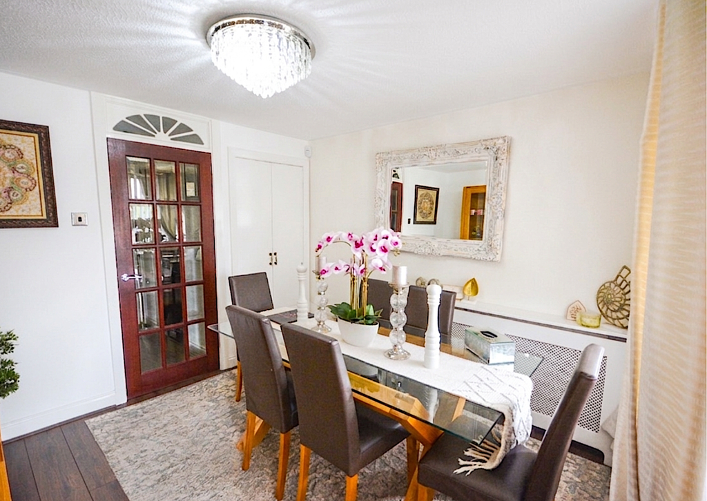 Property photo 3 of 24 Dining Room