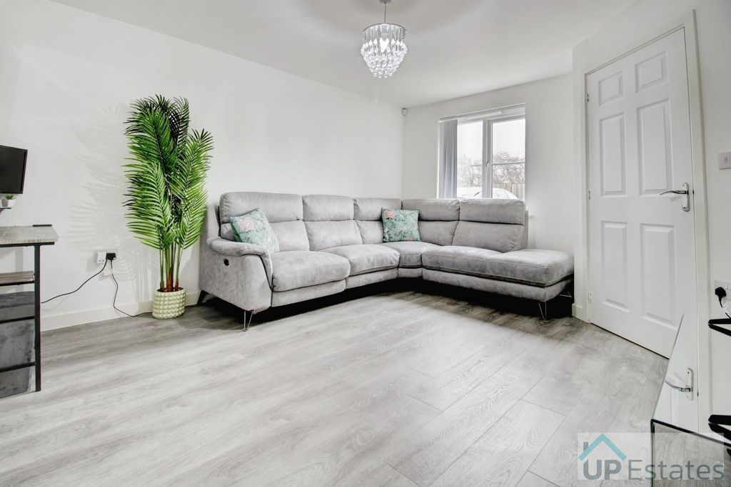 Property photo 3 of 21