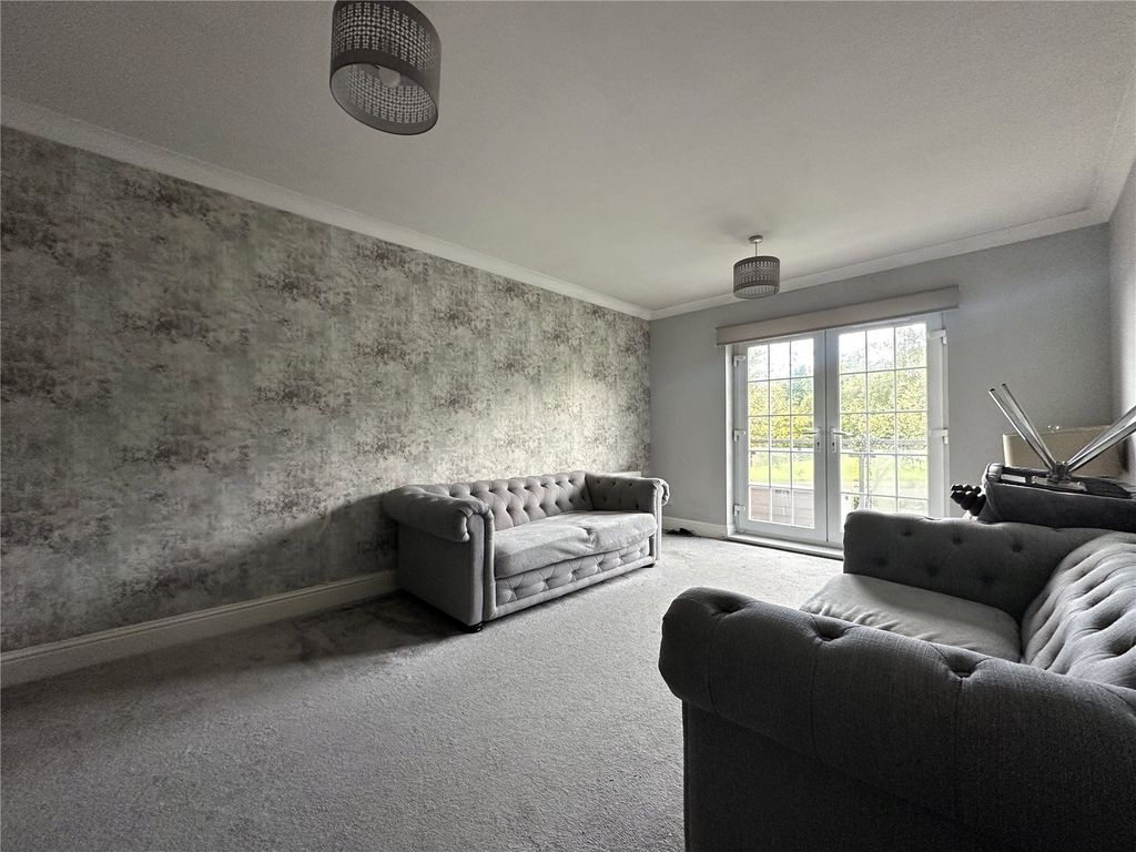 Property photo 2 of 11 Picture No. 10