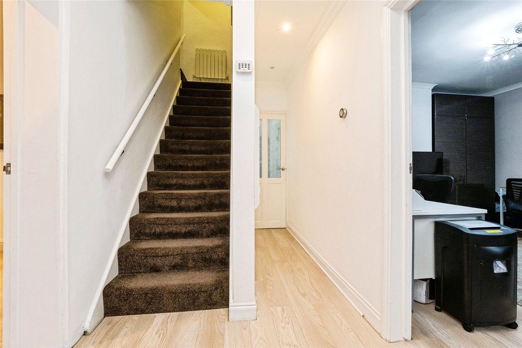 Property photo 2 of 21 Picture No. 05