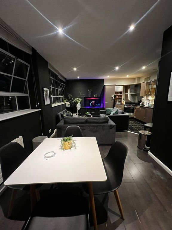 Property photo 2 of 10 Original-01E92975-Ef4A-4576-8395-71Fd4B923774.Jpeg