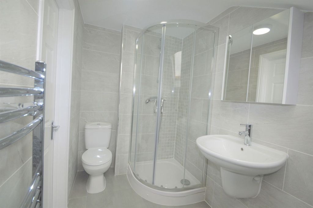 Property photo 3 of 3 Bathroom