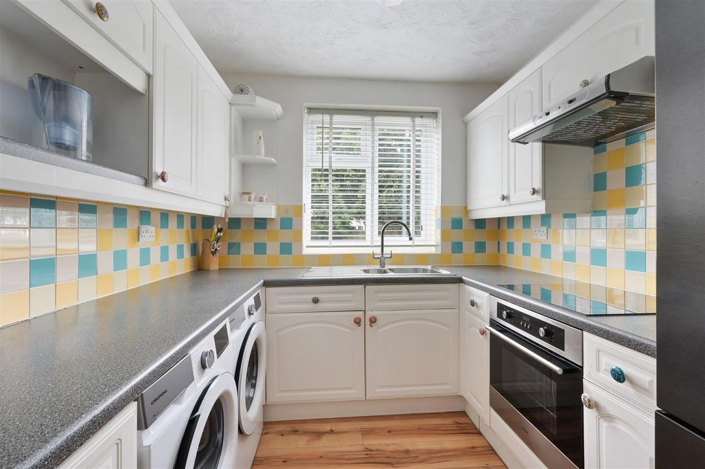 Property photo 2 of 11 Aysgarth Court,  (13).Jpg