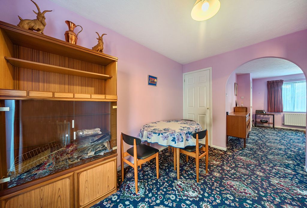 Property photo 3 of 22 1418676-16-699F39...