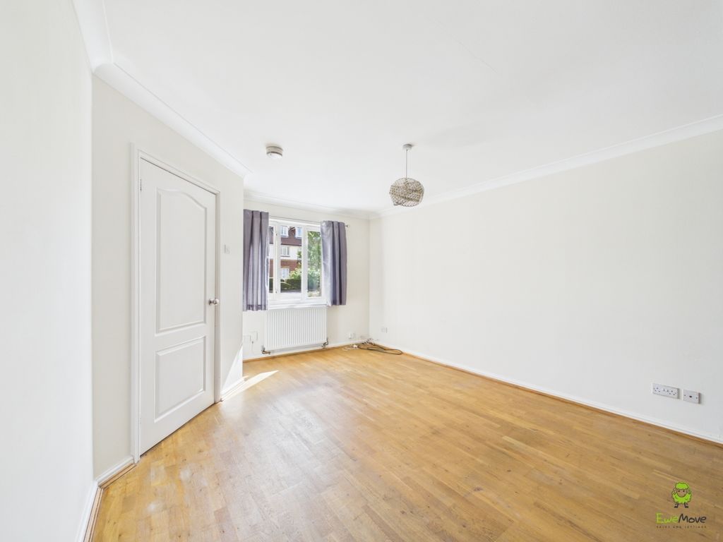 Property photo 2 of 17 Cam02615G0-Pr0265-Still009