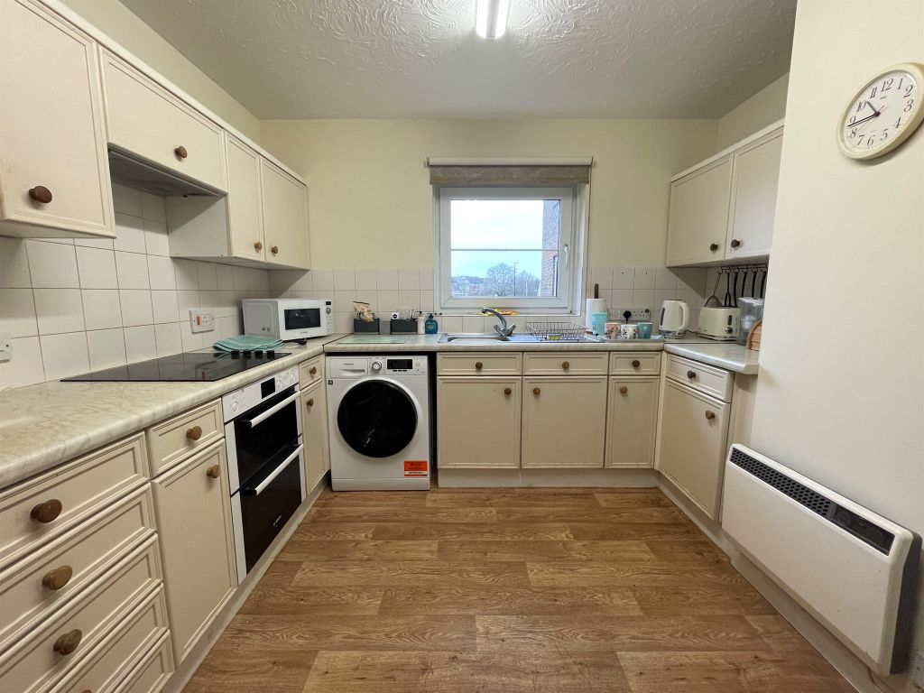 Property photo 2 of 9
