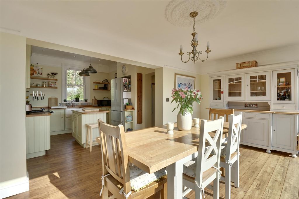 Additional image 2 of 3 bed detached house for saleDrayton Lane, Portsmouth PO6