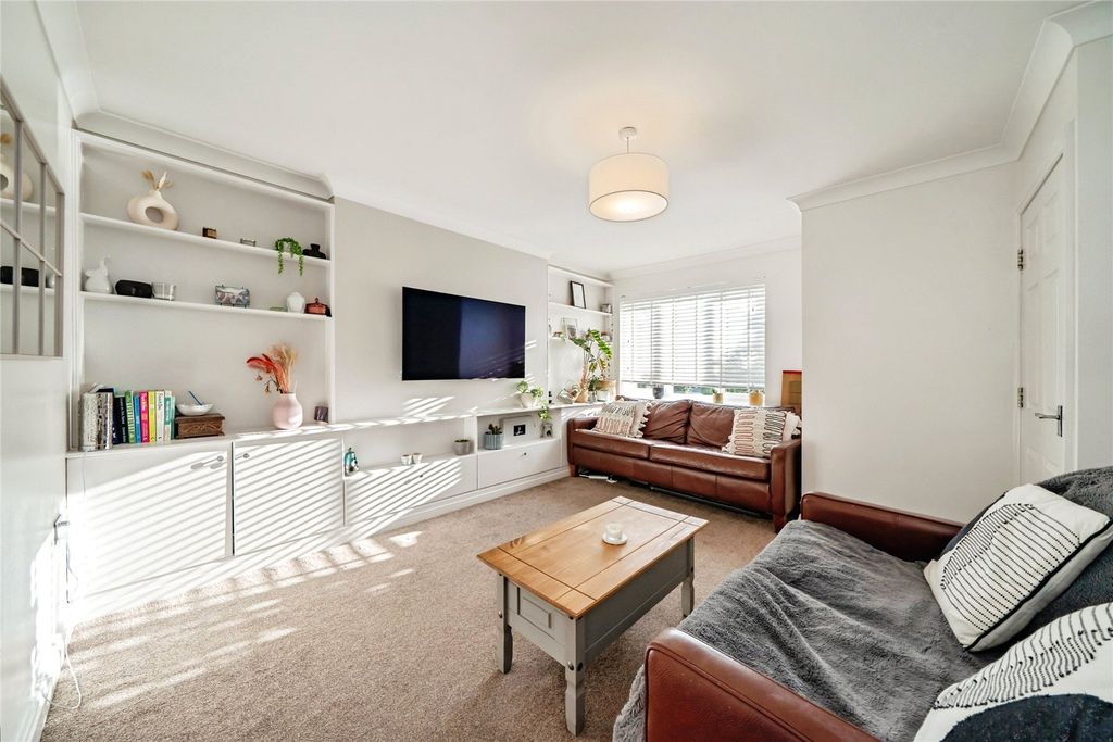 Property photo 2 of 26 Living Room