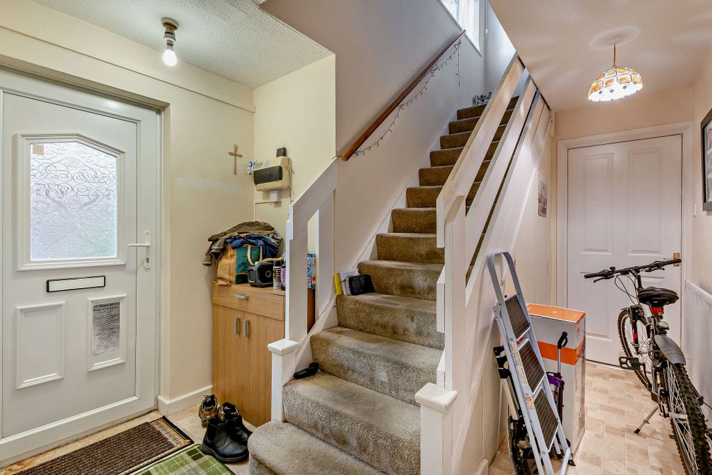 Property photo 2 of 25