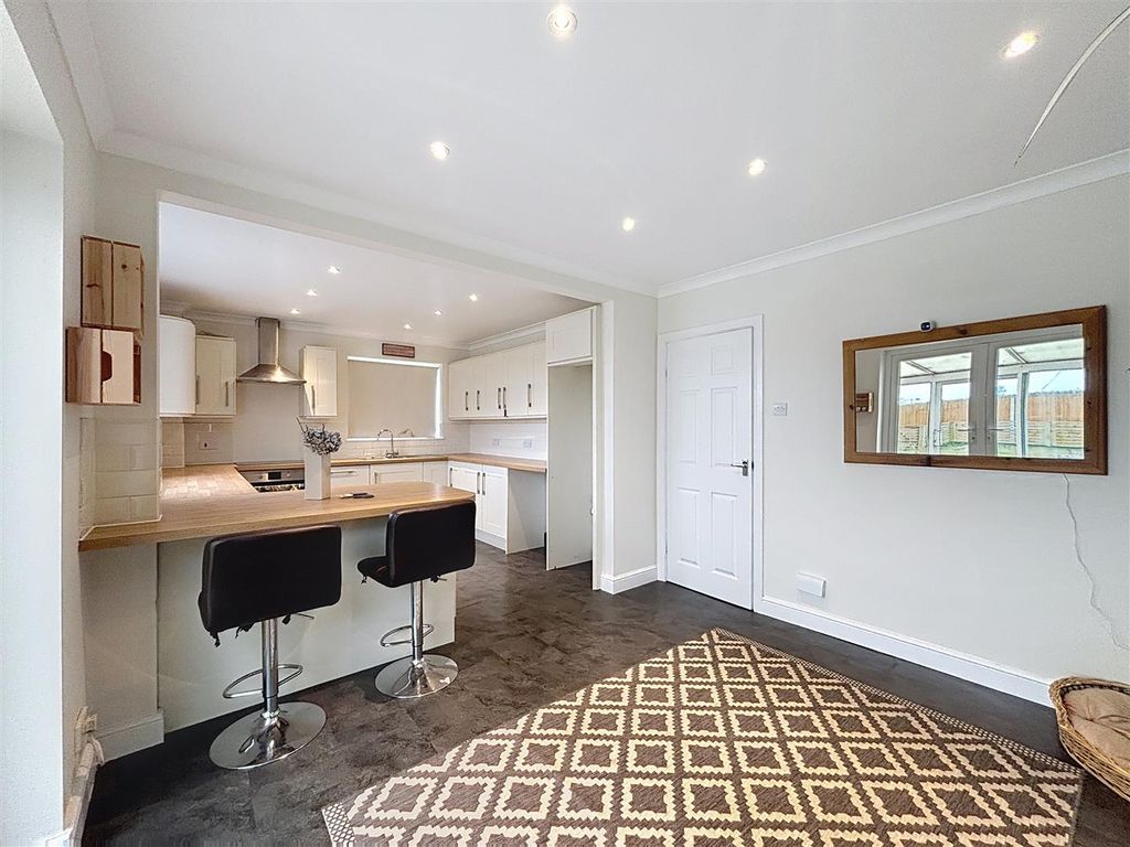 Property photo 3 of 23 Kitchen Diner