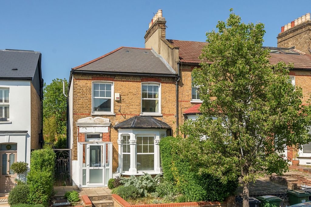 Property photo 1 of 14 External