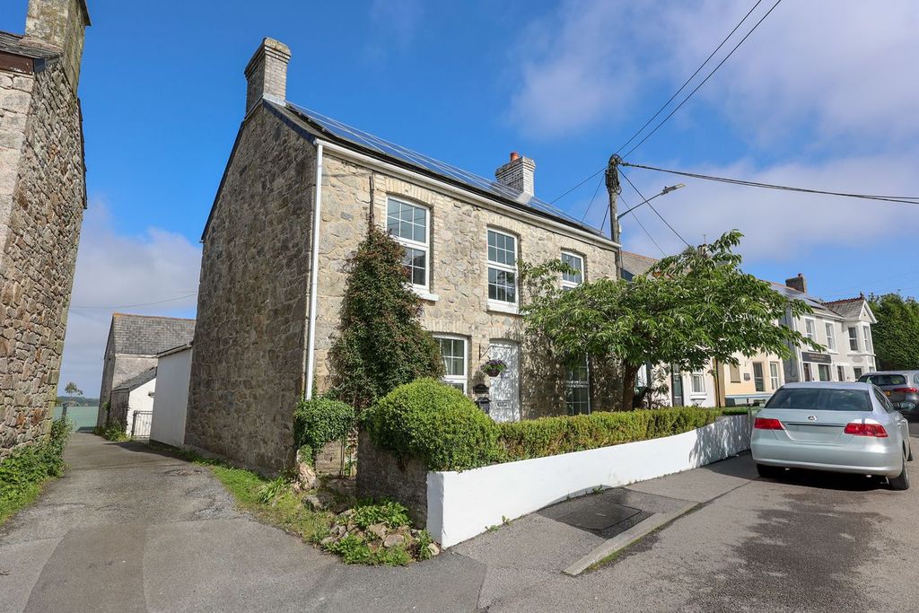 Property photo 1 of 34