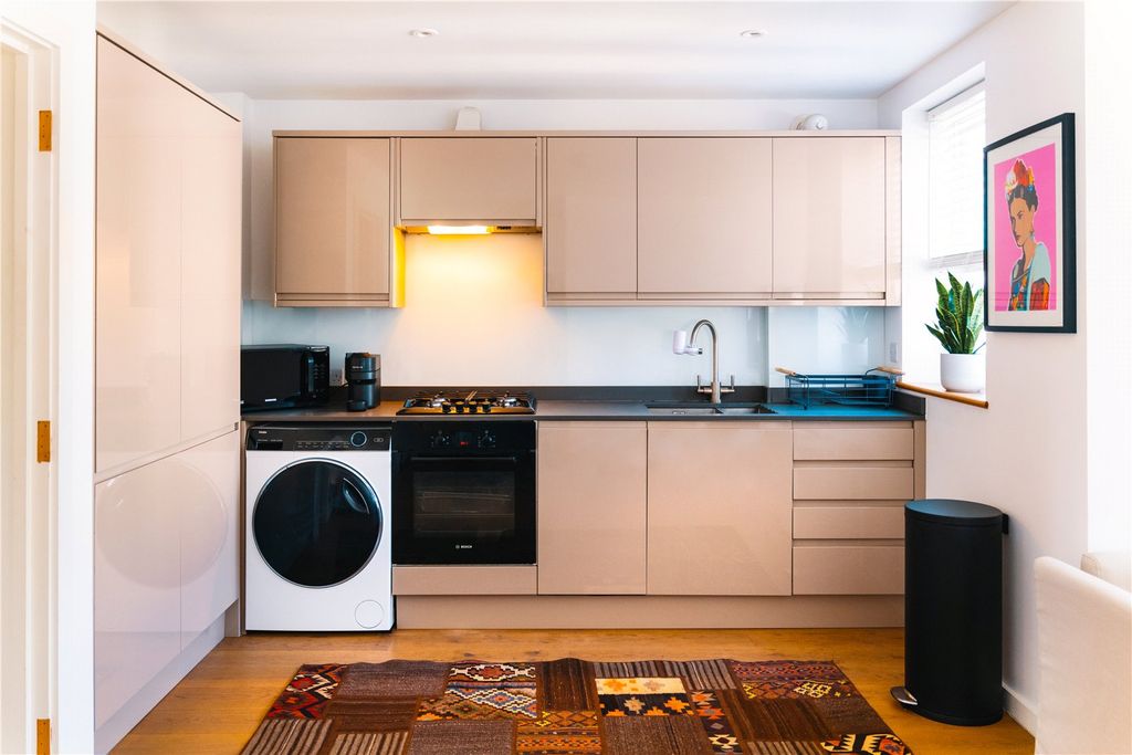 Property photo 3 of 7 Picture No. 31