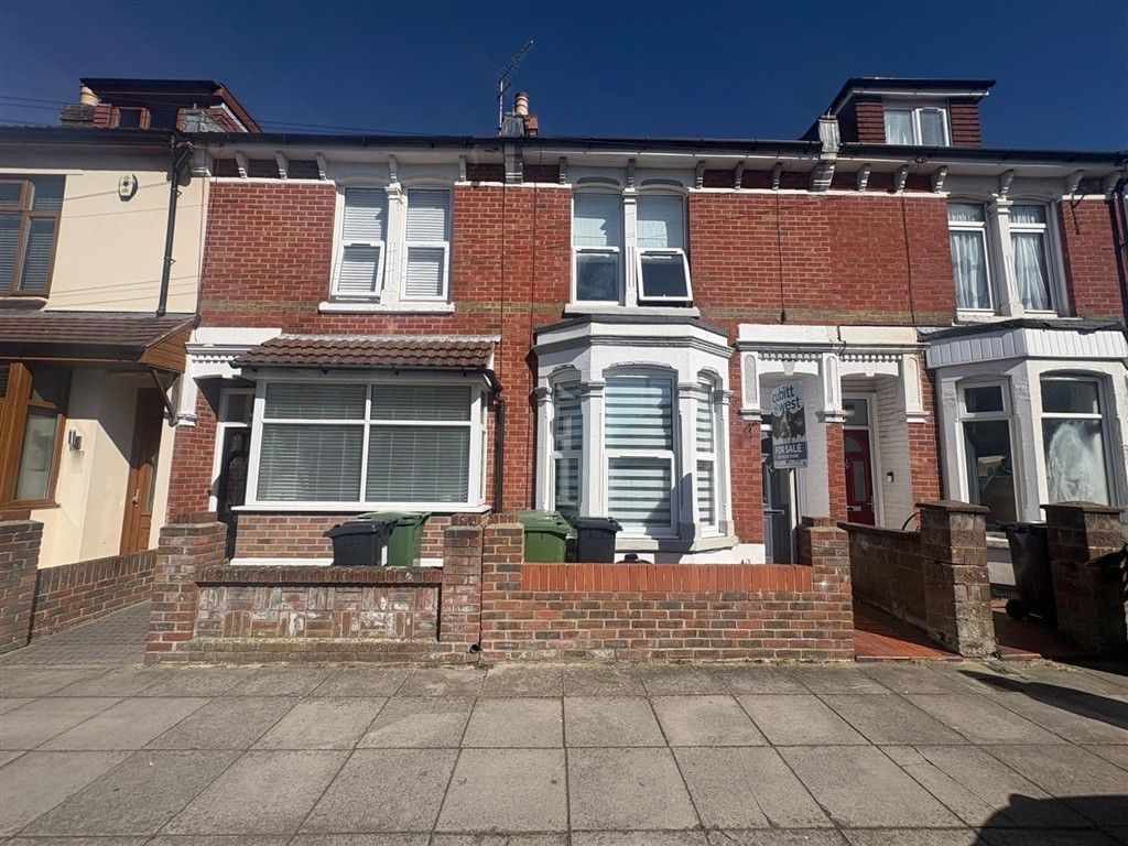Property photo 1 of 10 Front