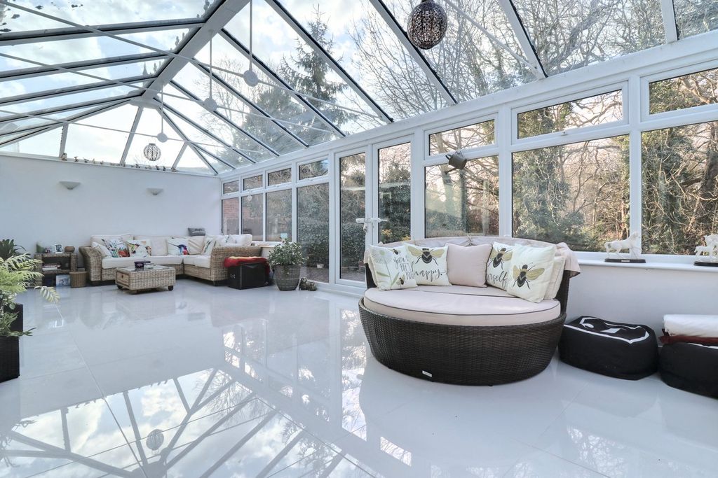 Additional image 12 of 5 bed detached house for saleWyldwood Close, Harlow CM17