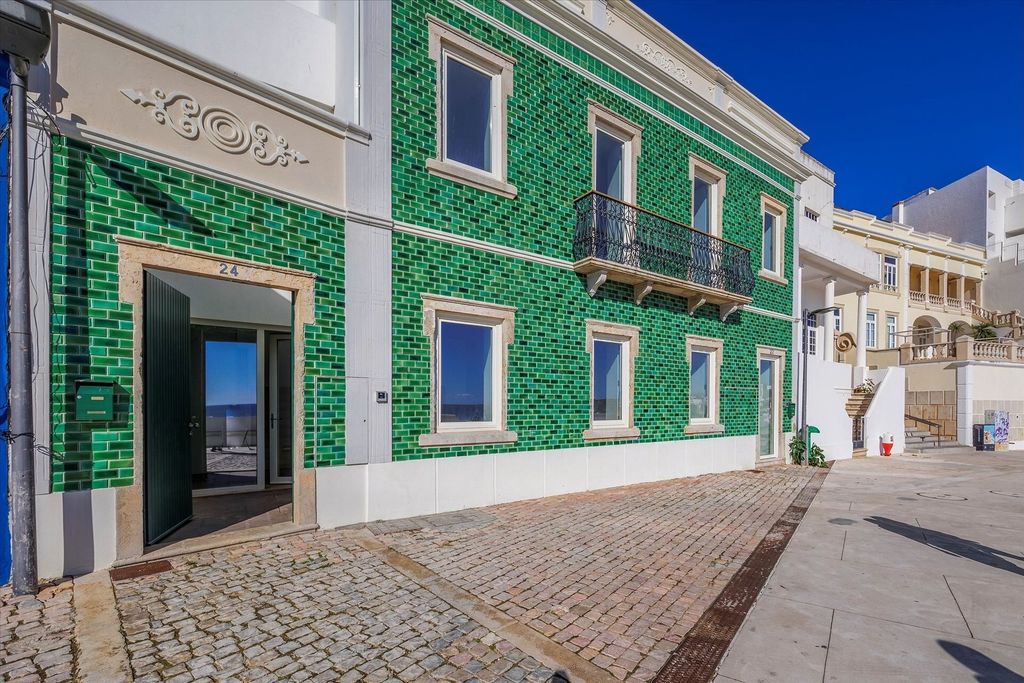 Property photo 1 of 30 Iconic Seafront Property In The Old Town Of Albufeira.