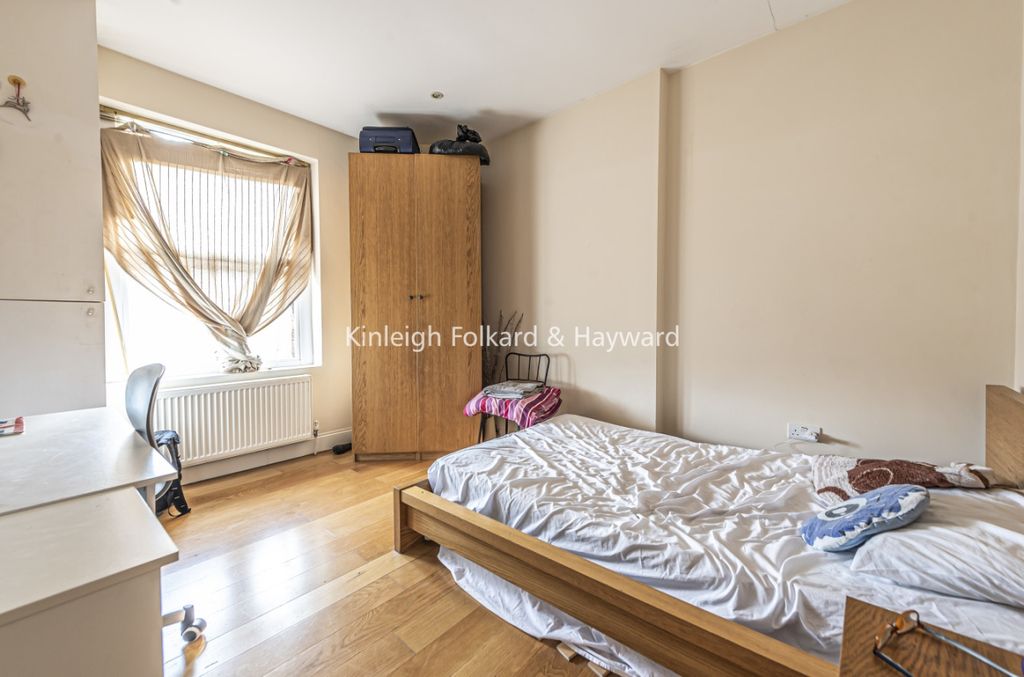 Property photo 3 of 7 Bedroom