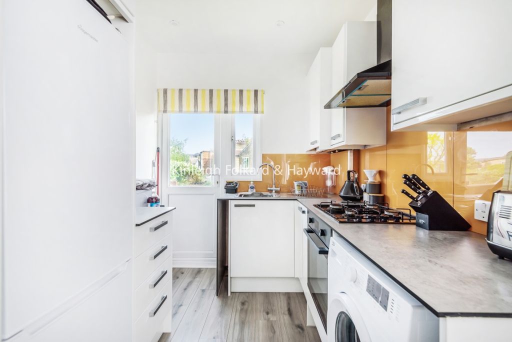 Property photo 2 of 6 c1A84482-Fc78-4716-A