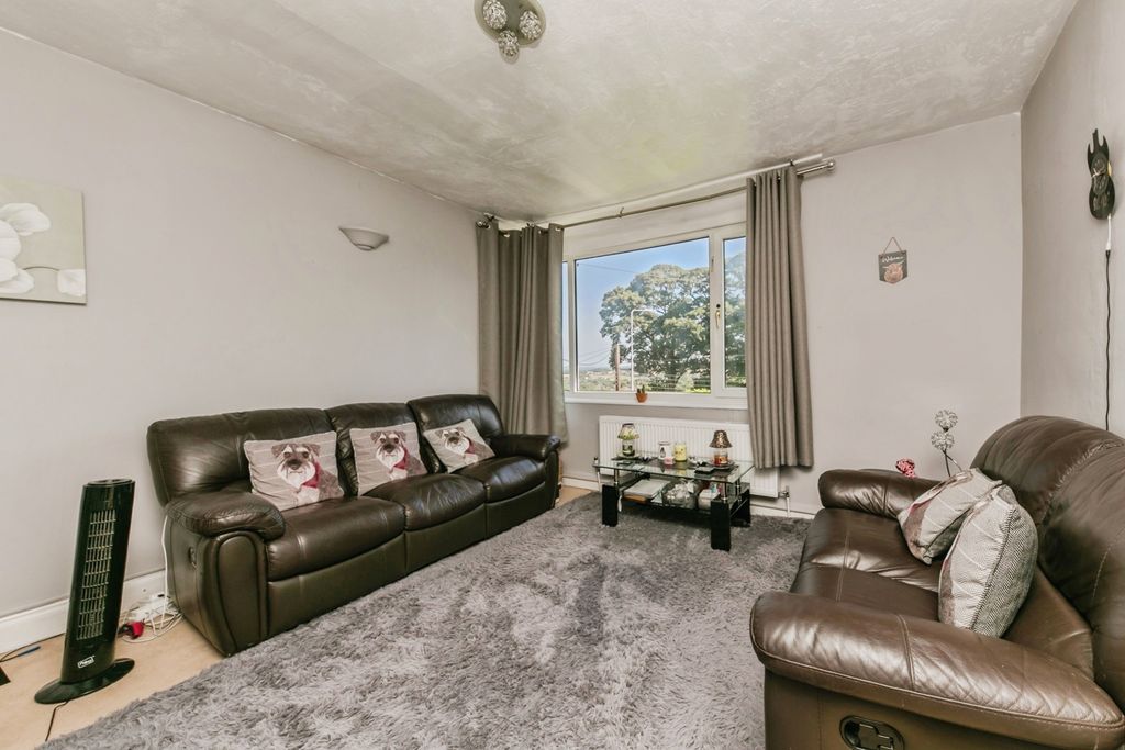 Property photo 3 of 18 Pbox-Img.Jpg