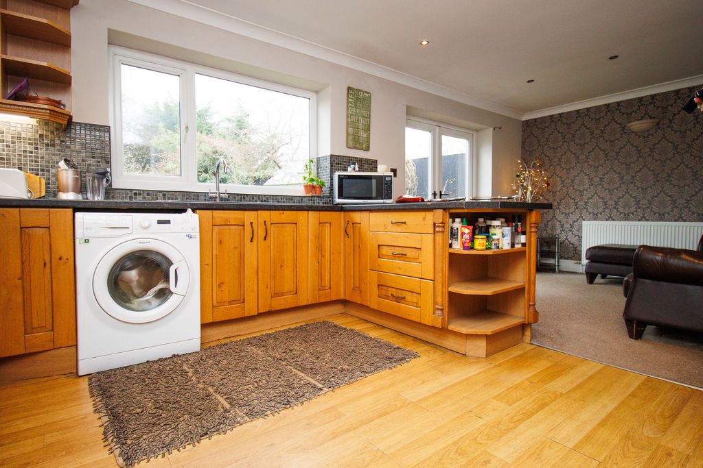 Property photo 2 of 26