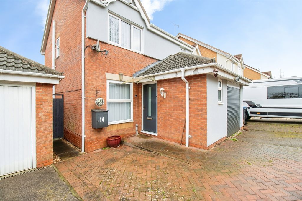 Property photo 2 of 16