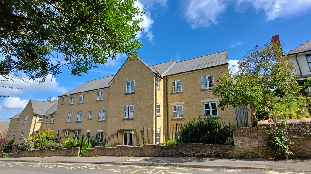 Property photo 1 of 10