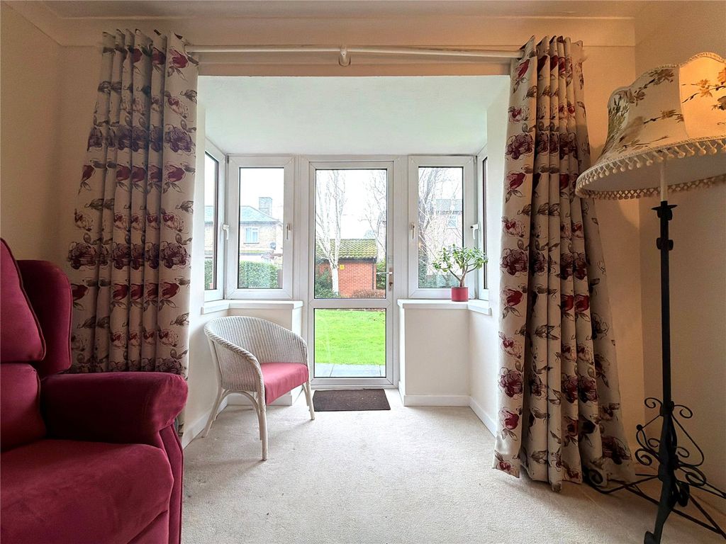 Property photo 3 of 22 Living Room