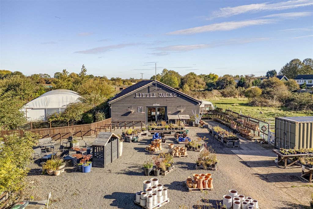 Property photo 3 of 27 Little Jacks Ph-5.Jpg