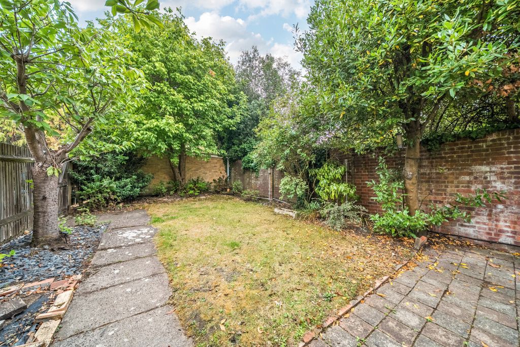 Property photo 2 of 13 1-6A9989867A9d5-1...