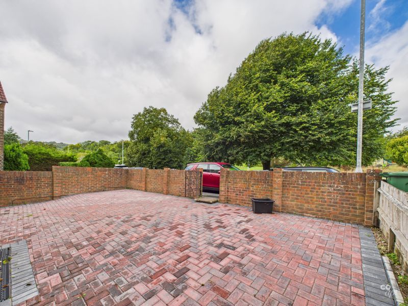 Property photo 1 of 15 Photo 23