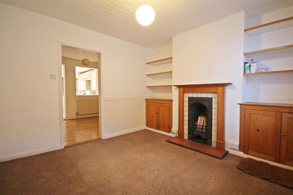 Property photo 3 of 17