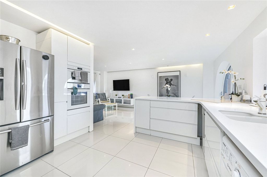 Property photo 3 of 14 Picture No. 22